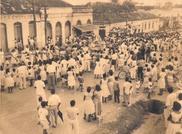 comicio_candidomendes_1960