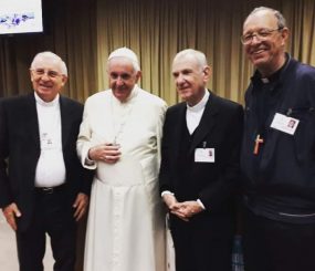 Bispo de Macapá encontra-se com o  Papa Francisco