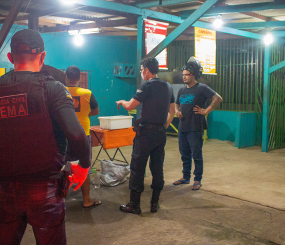 Polícia fecha 31 comércios em Macapá