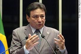 Ex-senador Papaléo Paes está internado para tratamento de Covid
