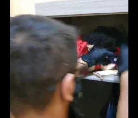 Vídeo – Momento que a PF encontra a grana escondida no quarto de um investigado hoje em Macapá