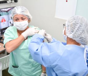 Profissionais de saúde de Macapá começaram a ser vacinados hoje
