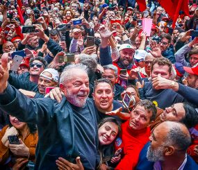 Lula é eleito pela terceira vez presidente do Brasil