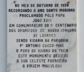 Você sabia? A imagem na praça N.S.da Conceição é de N.S.de Lourdes